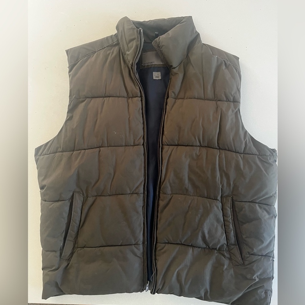 Old Navy Men's Dark Brown Puffer Vest